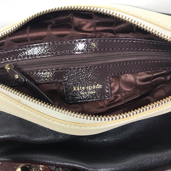 Kate Spade Navy Purse with front pockets EUC - Picture 6 of 8